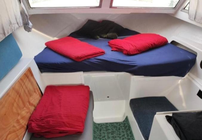 Nice Boat To Sleep In Barcelona サン・アドリア・デ・ベソス エクステリア 写真