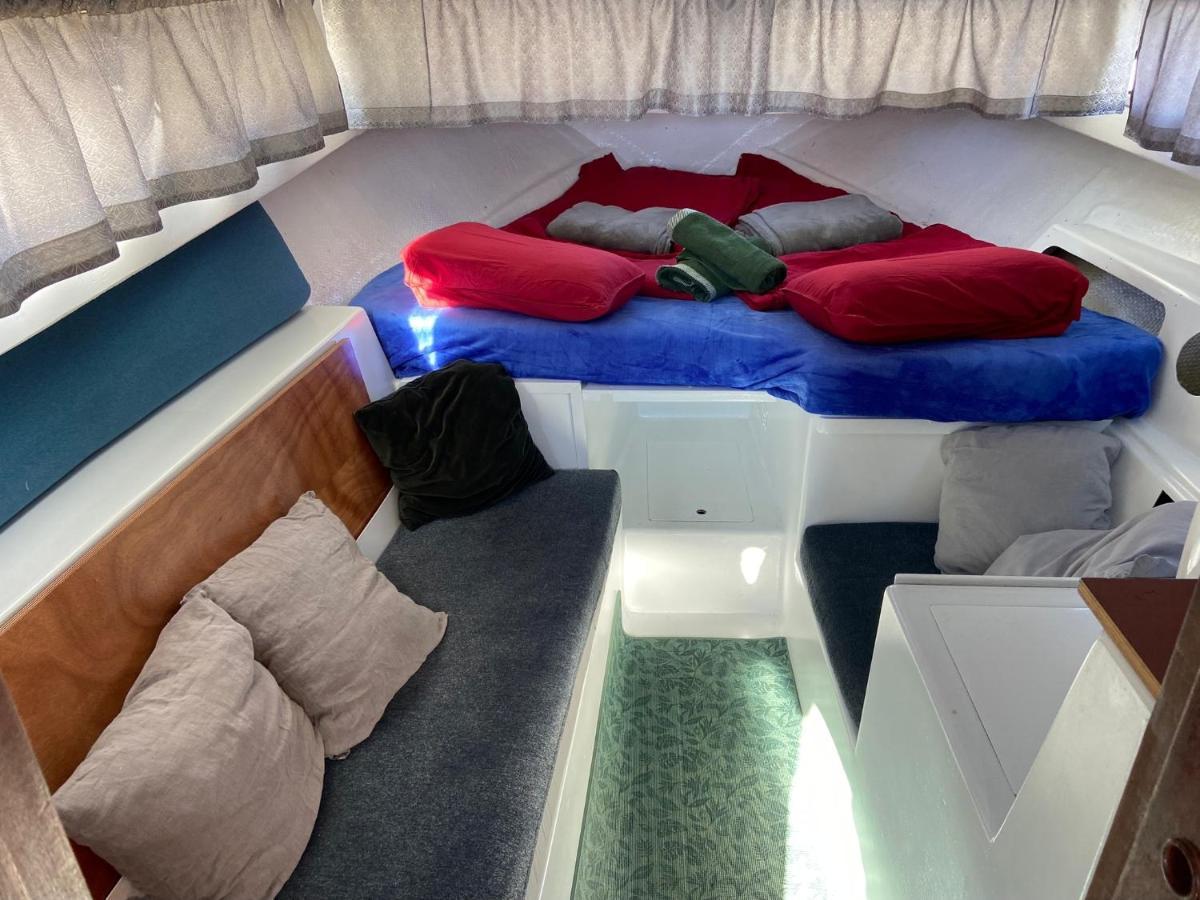 Nice Boat To Sleep In Barcelona サン・アドリア・デ・ベソス エクステリア 写真