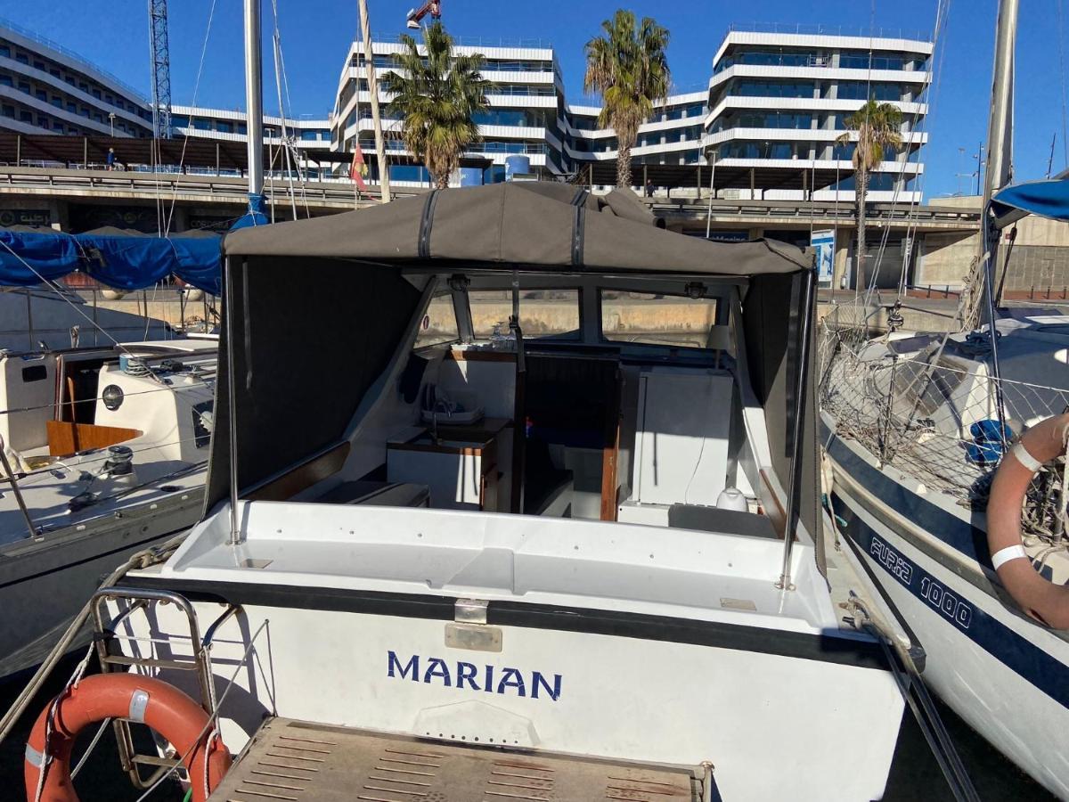 Nice Boat To Sleep In Barcelona サン・アドリア・デ・ベソス エクステリア 写真